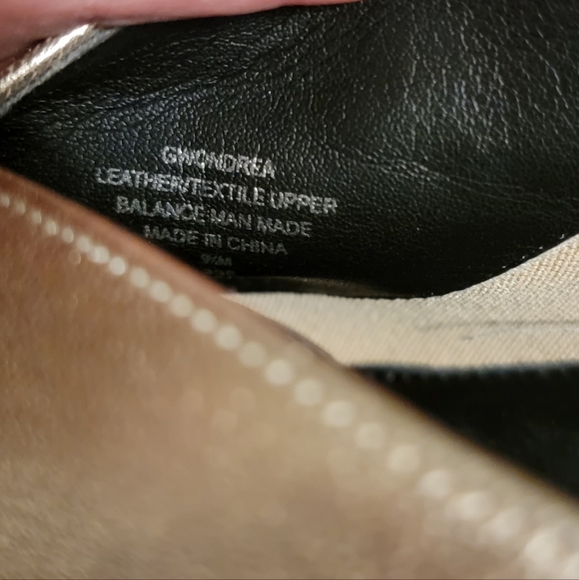 GUESS ANKLE BOOTIES - Picture 10 of 12